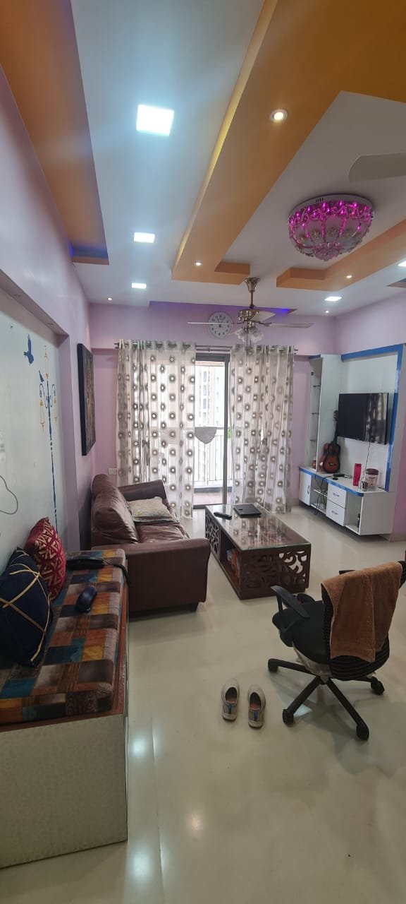 2 BHK Flat for Rent in Lodha Splendora, Thane West